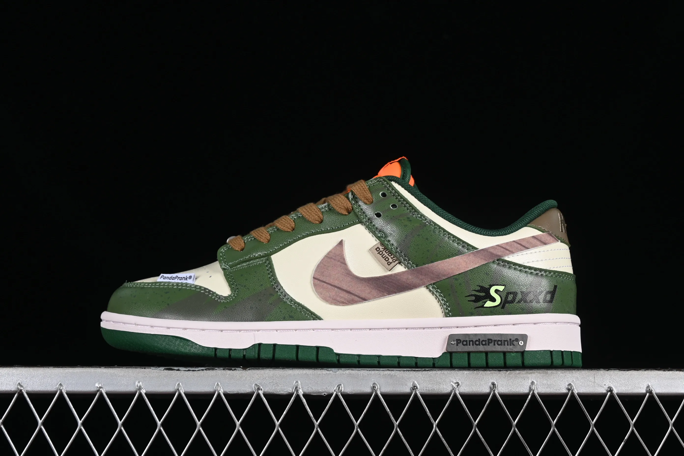 All Categories Nk SB Dunk Series Nk SB Dunk Low Low-top Sneakers Nk Dunk Low Panda Prank-Street Racing Lightyear Distressed SB Strappy Low-top Casual Sneakers DD1391-300